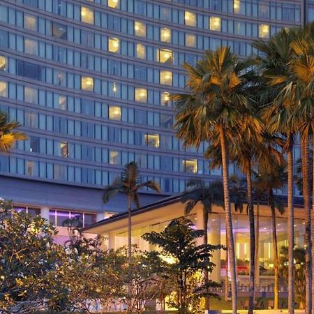 Thistle Johor Bahru Exterior photo The hotel at night