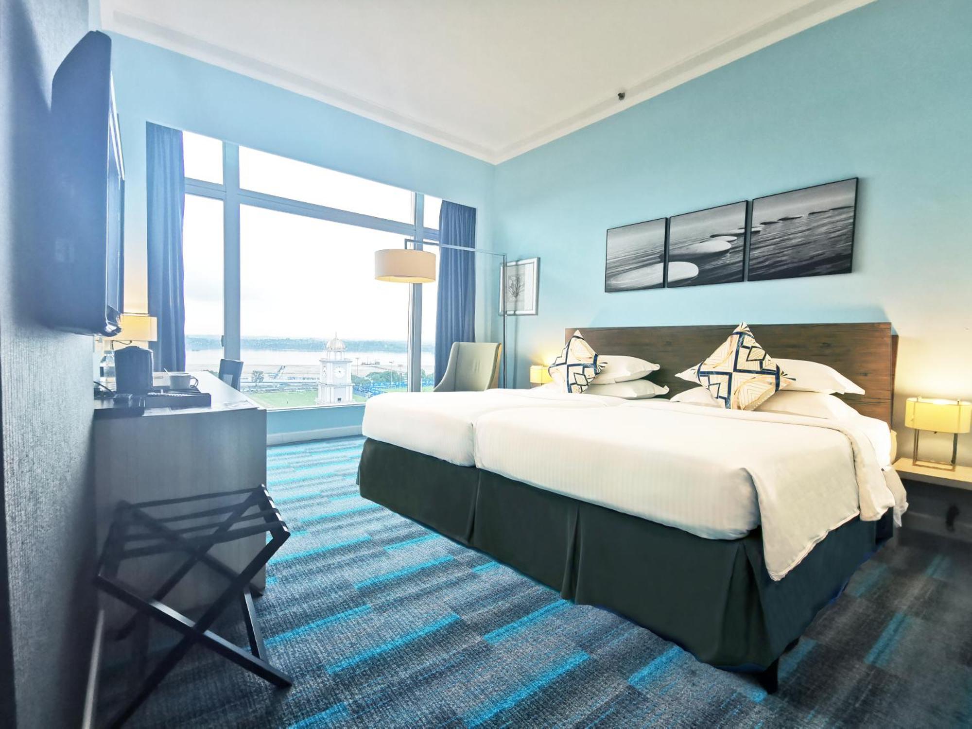 Thistle Johor Bahru Exterior photo Deluxe Room