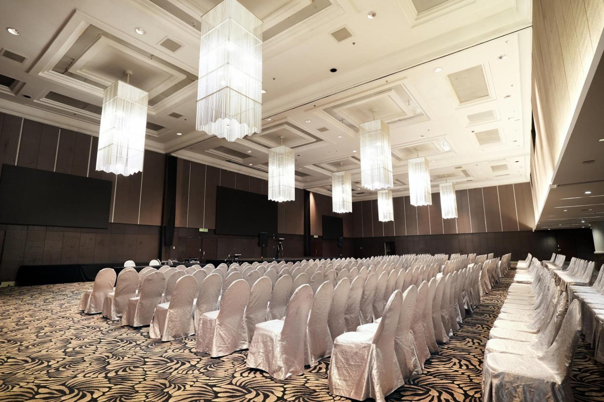 Thistle Johor Bahru Exterior photo The Grand Ballroom