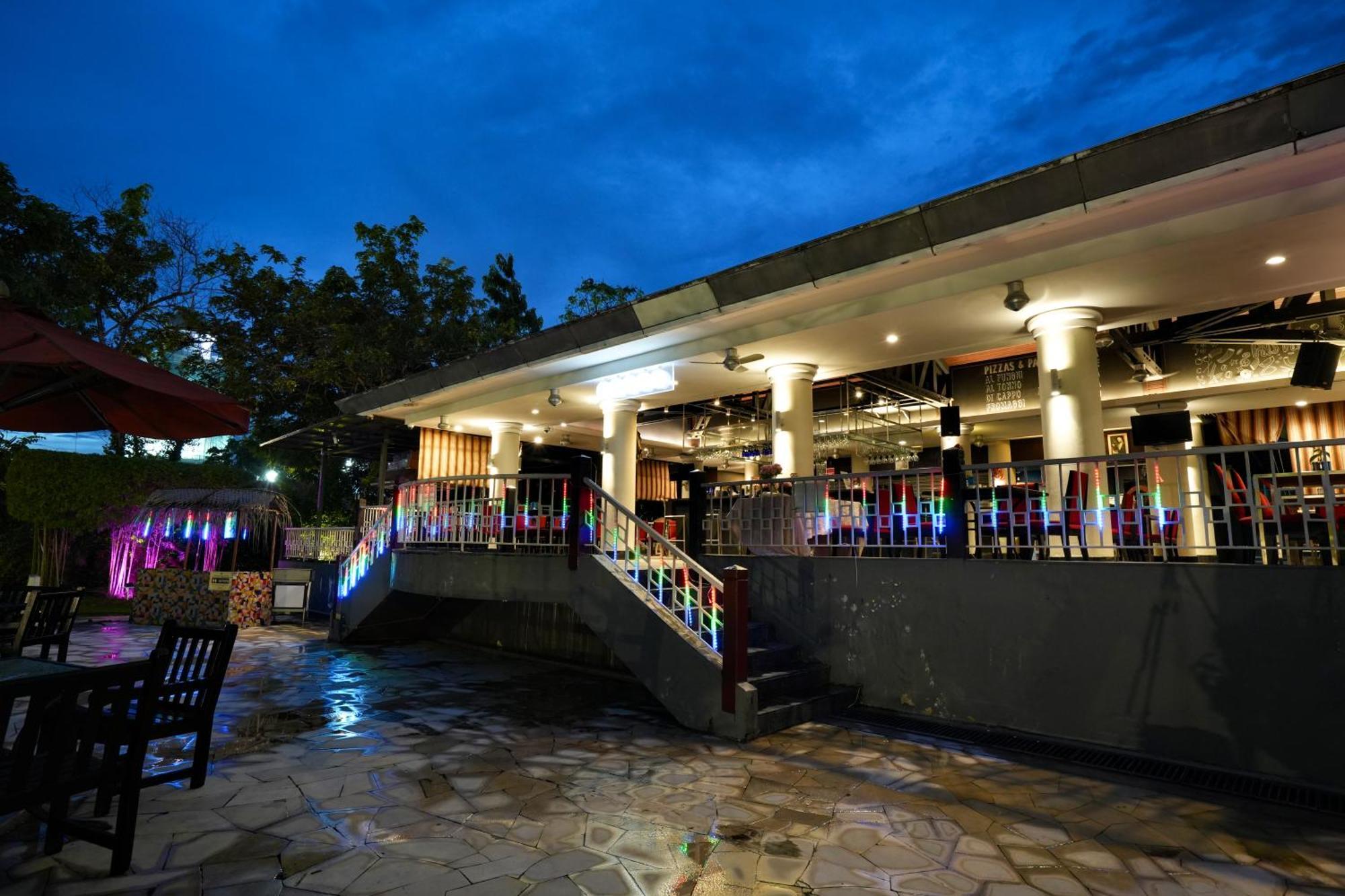 Thistle Johor Bahru Exterior photo The main stage