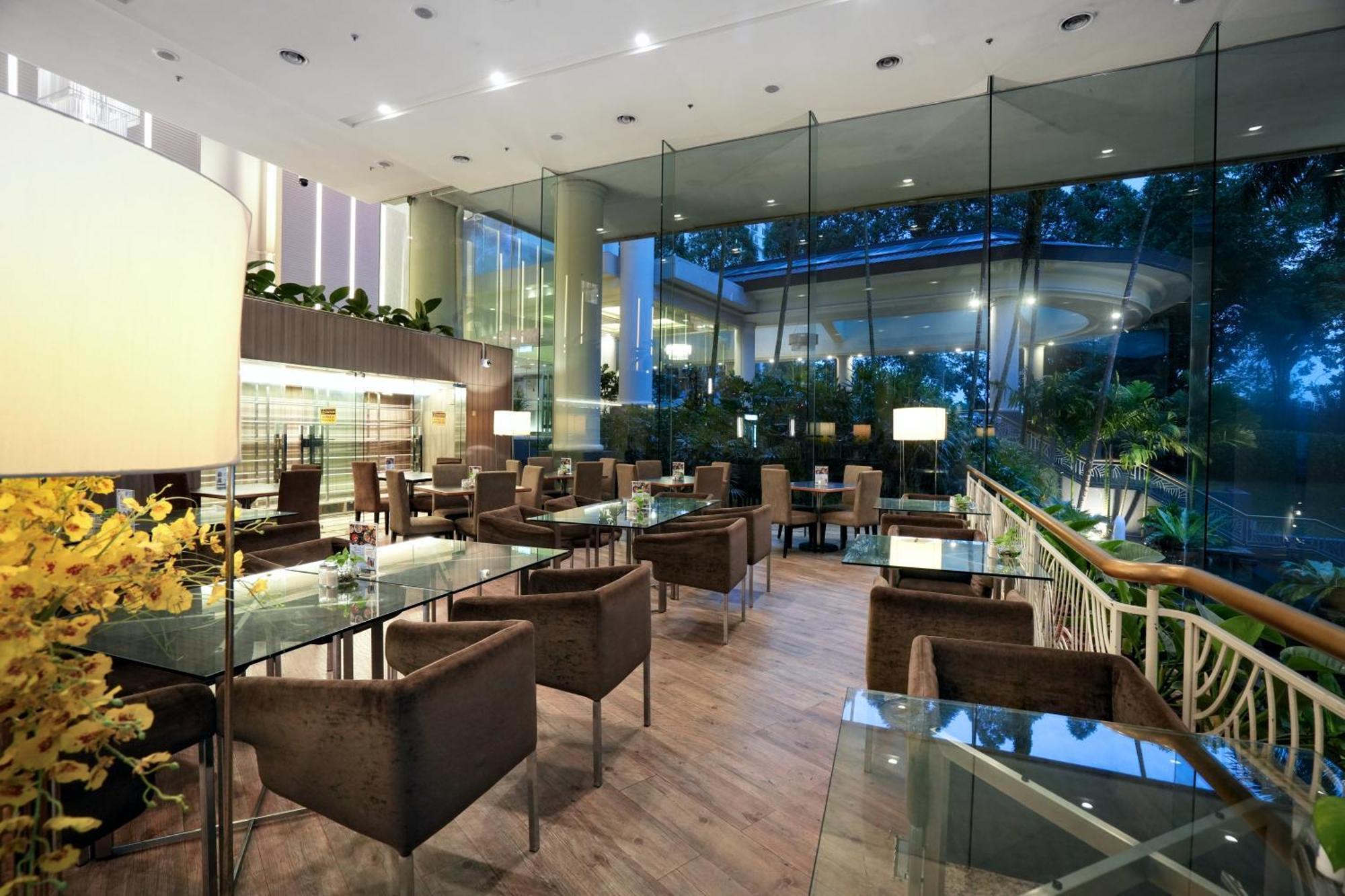 Thistle Johor Bahru Exterior photo The interior of the lounge