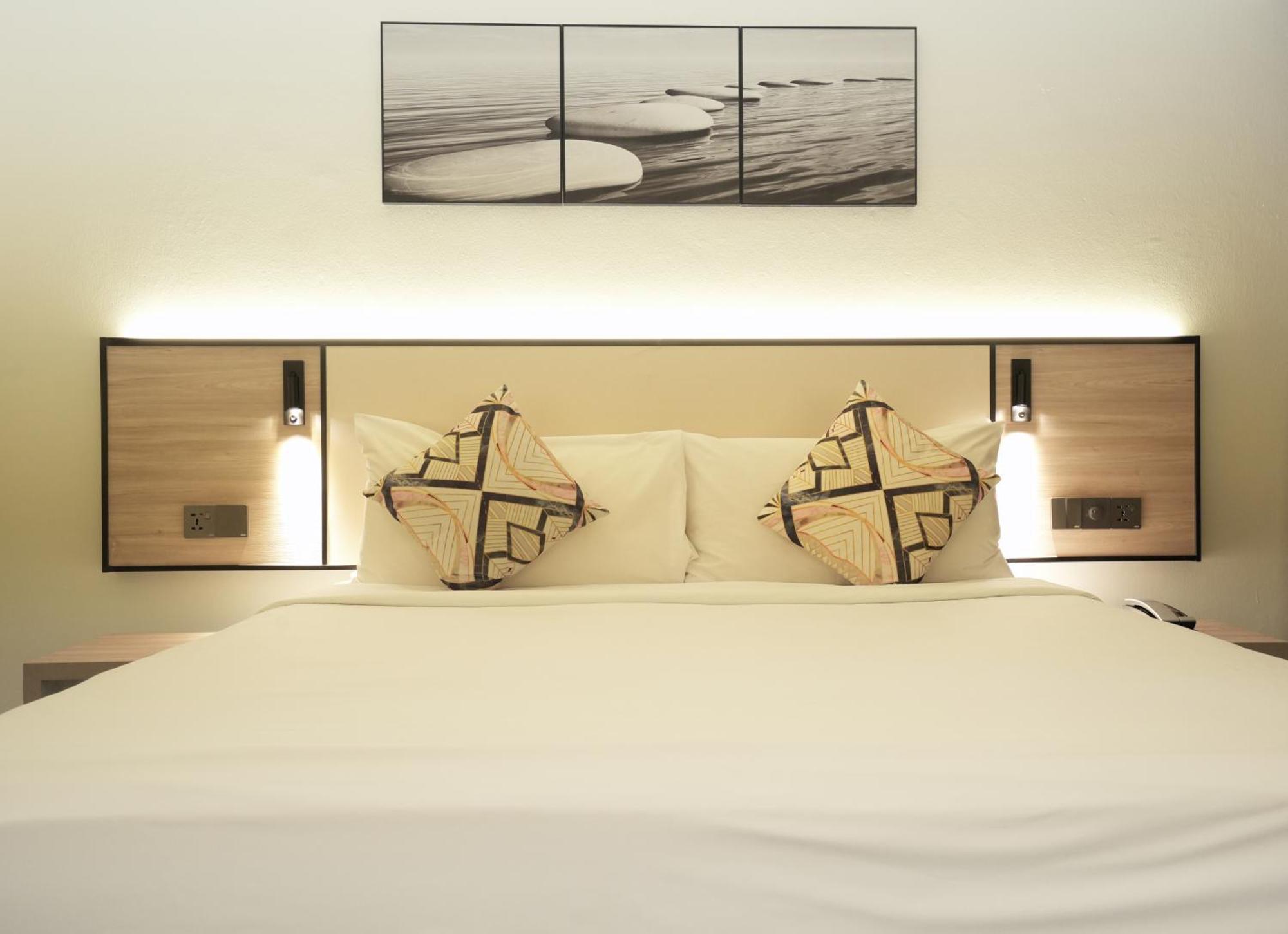 Thistle Johor Bahru Exterior photo A bedroom at the hotel